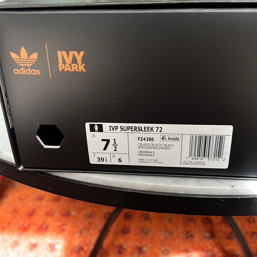 Ivy Park super sleek 72 barely worn